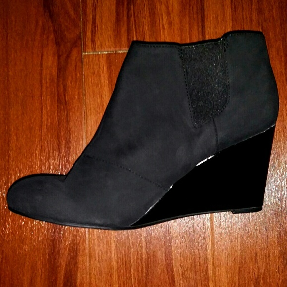 Unlisted 'Bold Voice' Wedge Booties - Picture 5 of 7